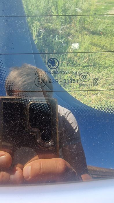 скло ляди skoda enyaq iv заднє скло на ляді