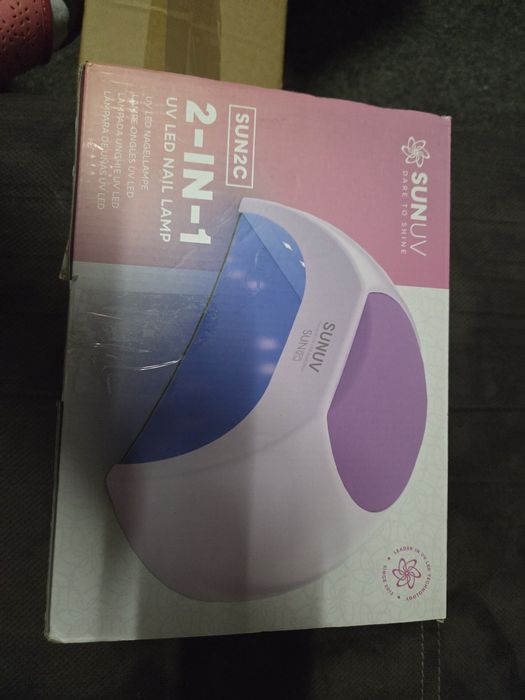 Nowa lampa do paznokci