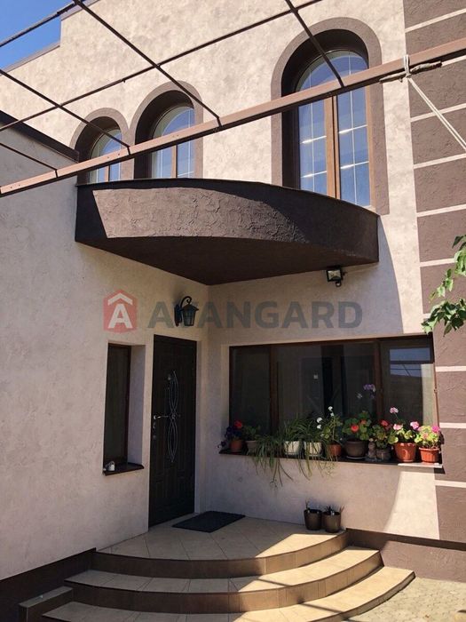 Продам просторий сучасний будинок (Космос, ост. Південний ринок)