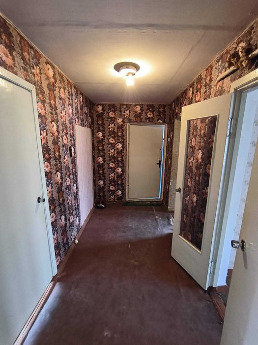 Продам квартиру в смт Чутове