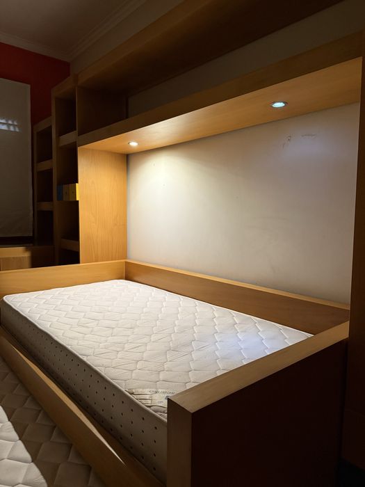 Mobilia de quarto de criança com secretaria