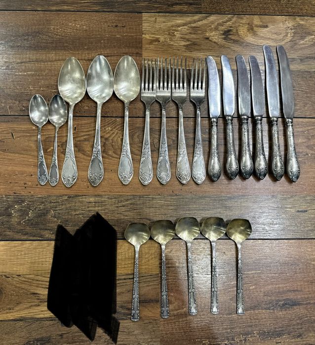 Столові прибори виделки ложки ножі міельхіор антикваріат
