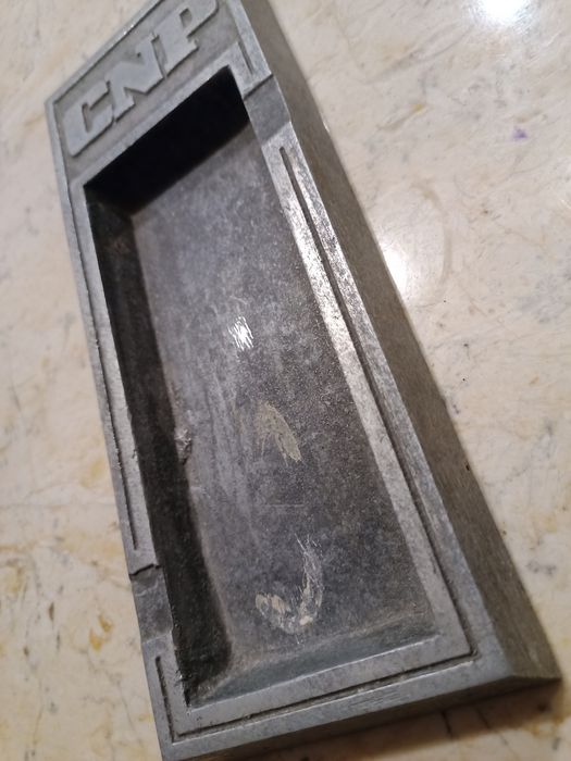 Cinzeiro marcado CNP em alumínio