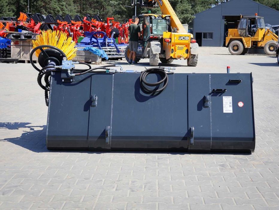 Łyżka ze szczotką INTERTECH 1,6 m / 1,8 m / 2,0 m / 2,2 m / 2,4 m