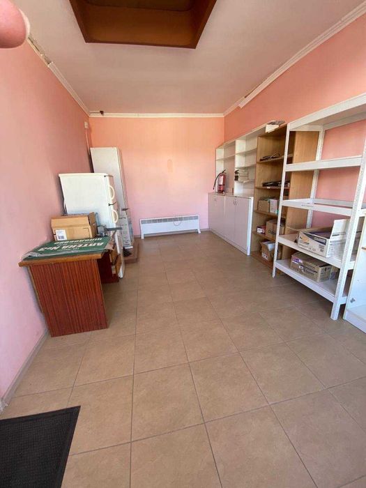 Продам приміщення смт Володарка