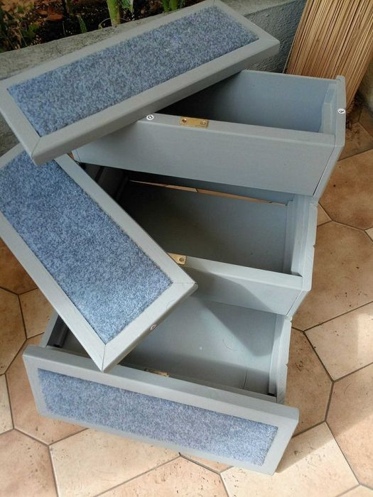 Escadas Pet's com arrumação