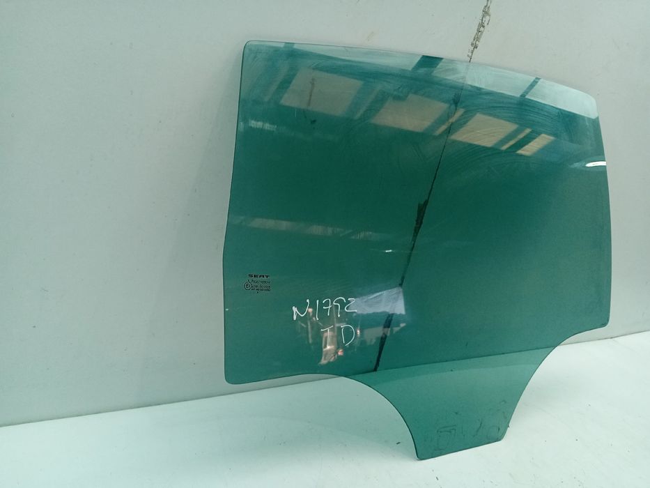 Vidro porta trás direito SEAT Leon (1P1)