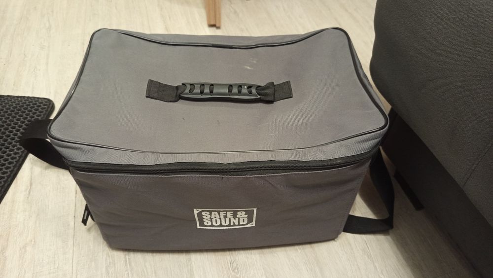 Figurki Warhammer 40000, torba Safe&Sound wraz z 3 pudełkami