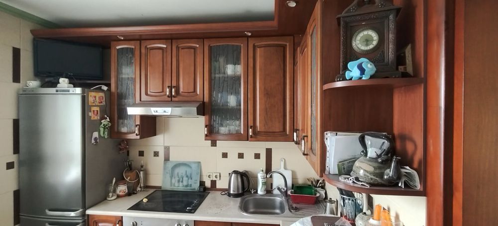 Кухня деревʼяна кутова дерево