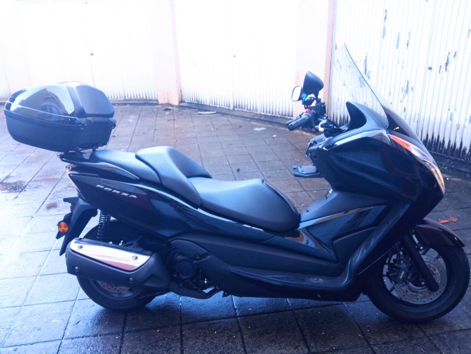 Moto Honda Forza 300