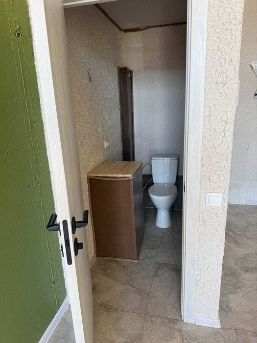 ОРЕНДА: Недорого! Компактний фасад 21.7 м² під бізнес. Запрошую на перегляд!