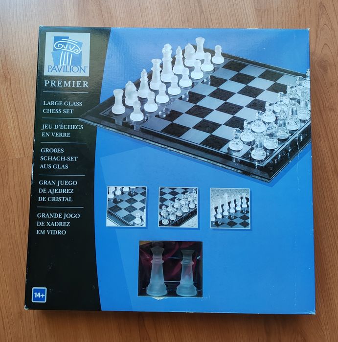 Glass Chess Set, Pavilion