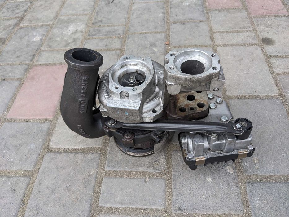 Турбіна Volkswagen PHAETON 5.0TDI 313KM права 07Z145874G GT1852VK