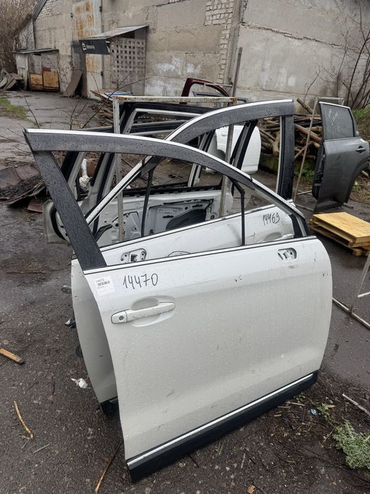 Дверь SUBARU FORESTER SJ 12-18 перед. левая правая задняя левая правая