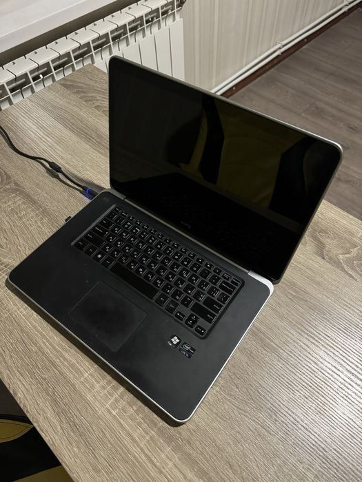 Ноутбук DELL XPS 15.6” i5 RAM12