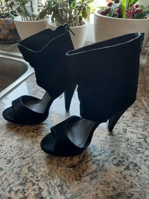 Buty damskie nr37 nowe