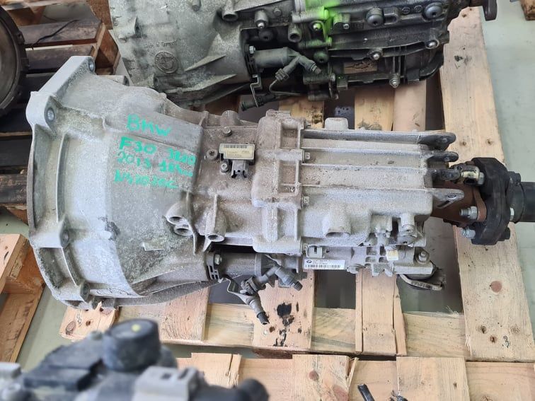 Caixa de velocidades BMW F30 320D ref GS6 17DG