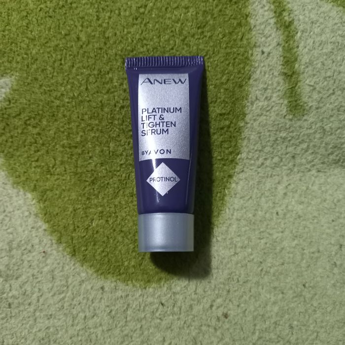 Avon Anew Platinum Lift & Tighten Serum z protinolem 10 ml