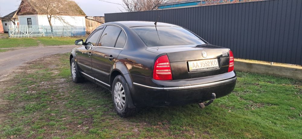 Шкода Супер Б 2004г 1,8 т бензин