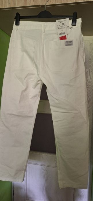 Białe spodnie męskie, rozmiar 42