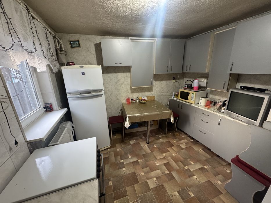 Продам чястину будинку з окремим подвірʼям