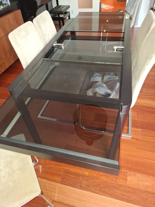 Mesa jantar em vidro e madeira