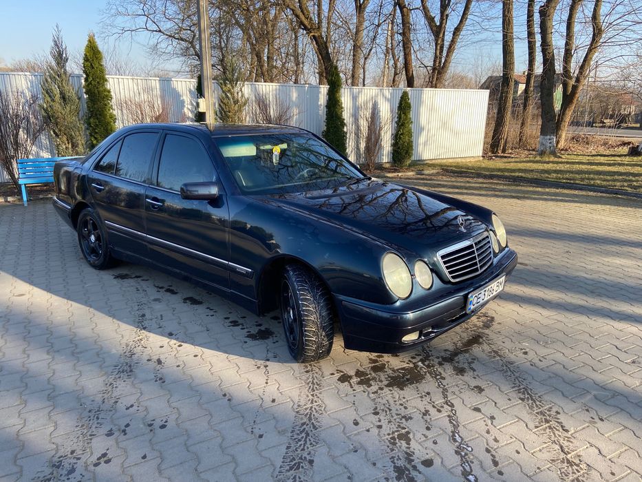 Продам мерседес 210