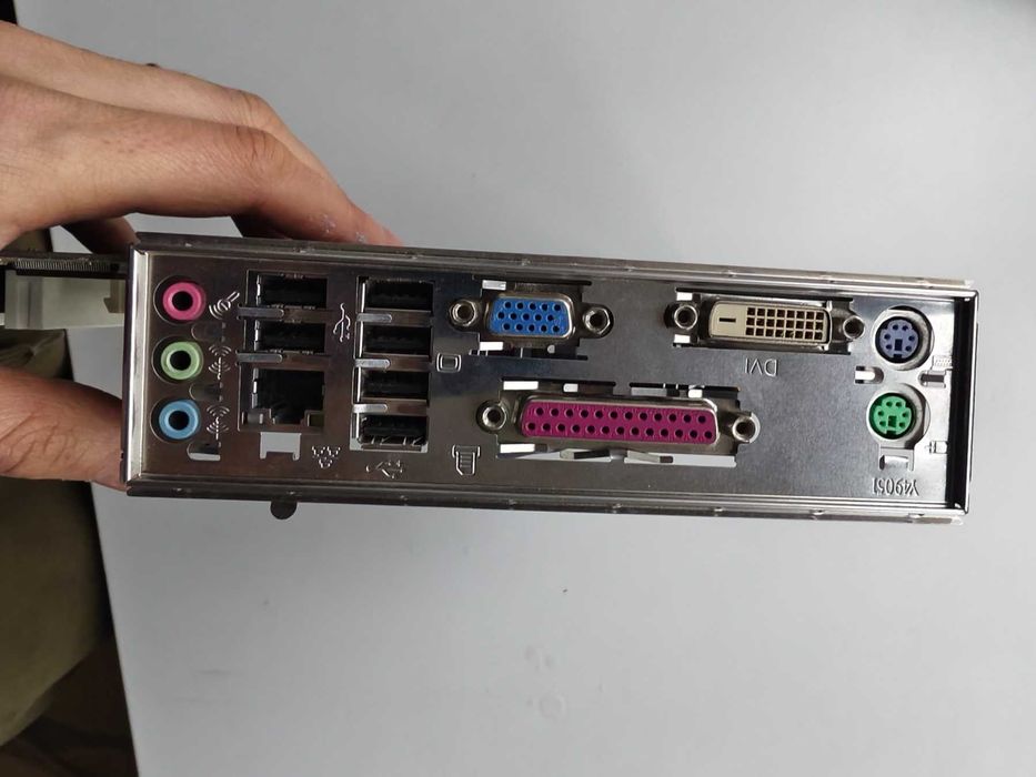 Материнская плата ECS Elitegroup H61H2-M6 V1.0 / LGA1155 + i3 процесор