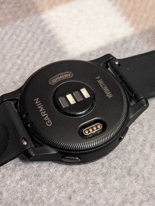 Смарт-годинник Garmin Vivoactive 4 / гармін