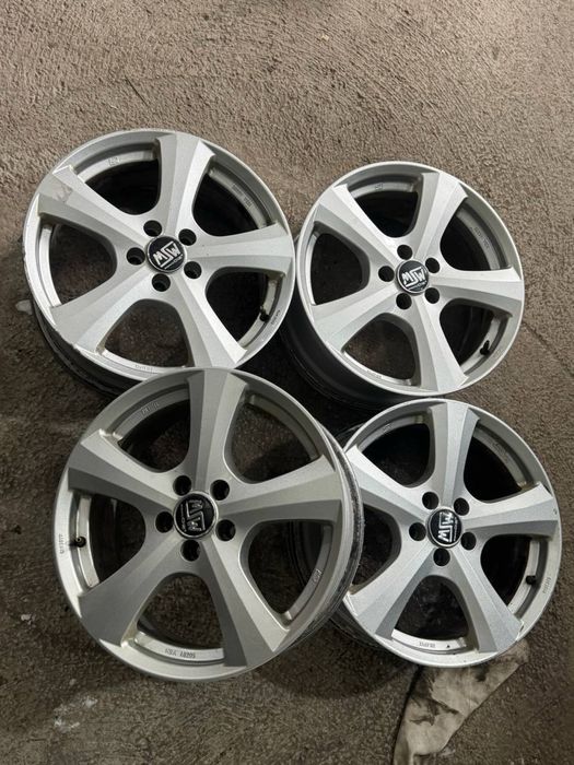 Литі легкосплавні титанові диски титани R17 5*114.3 Nissan Renault