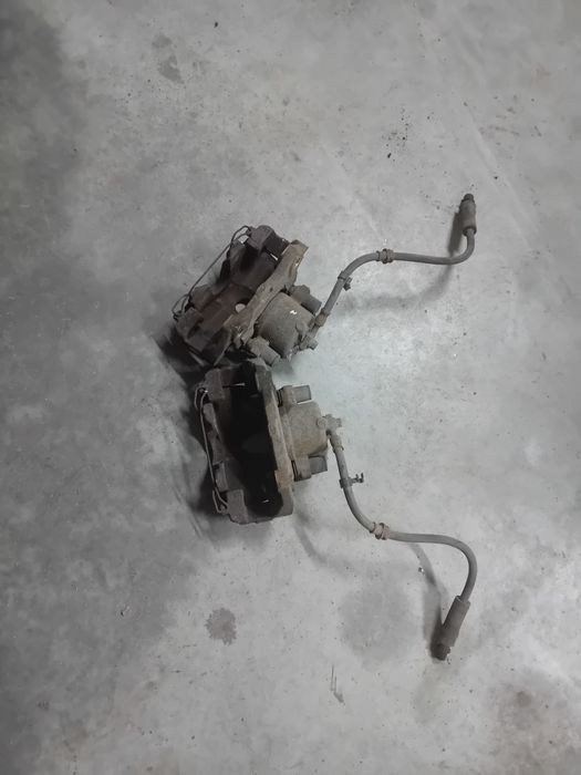 Opel Astra H Zafira B 1.6 16V zacisk hamulcowy przód prawy lewy