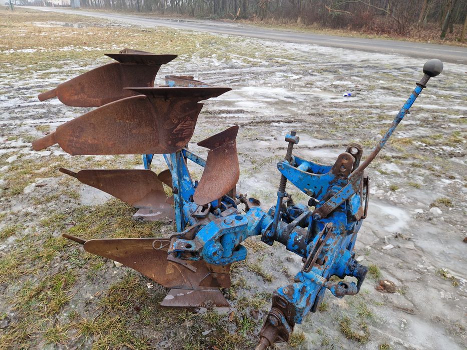 Pług 2 skibowy obrotowy