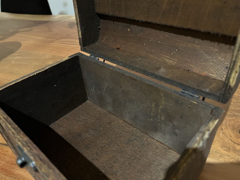 Pequeno Bau de madeira