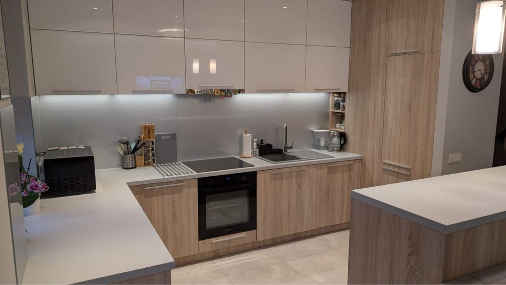 Duże dwupokojowe mieszkanie, balkon 25 m