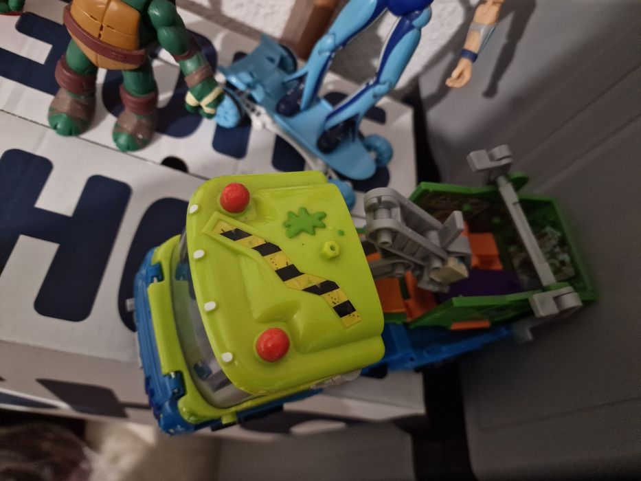 Various Action Figures64738431296643123