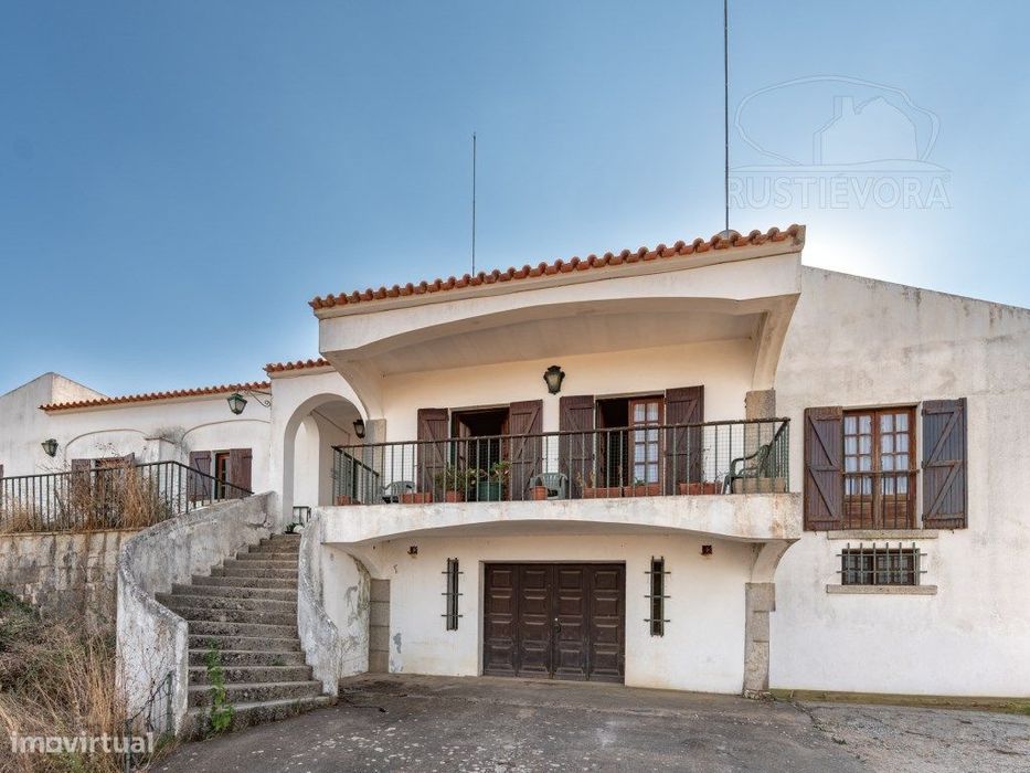 Quinta Rústica em Évora