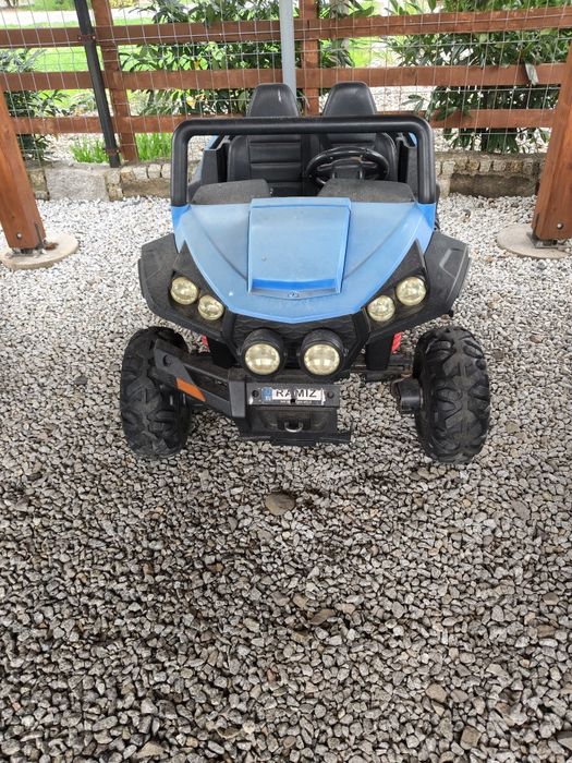 Auto na akumulator 4x4