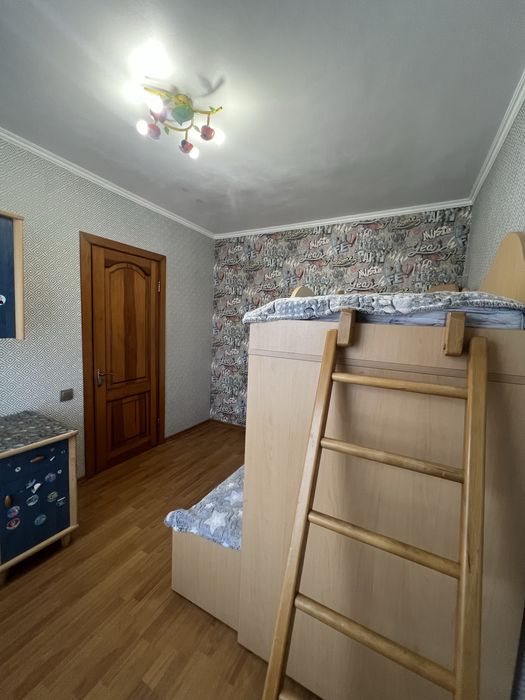 Продаю 4-кімнатну у центрі Вишгорода, без коміссії