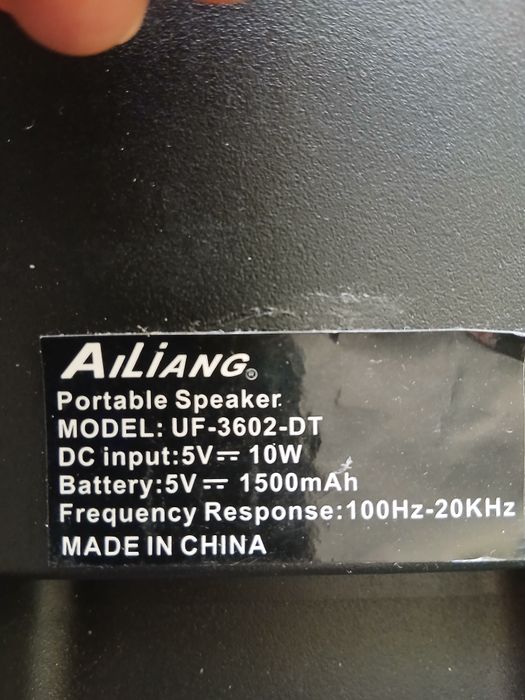 Колонка музика на аккум.