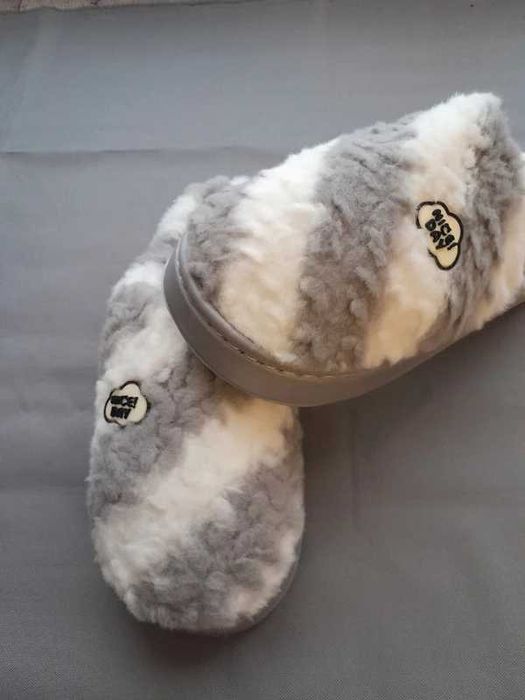 Kapcie damskie, biało szare, nowe nr. 39