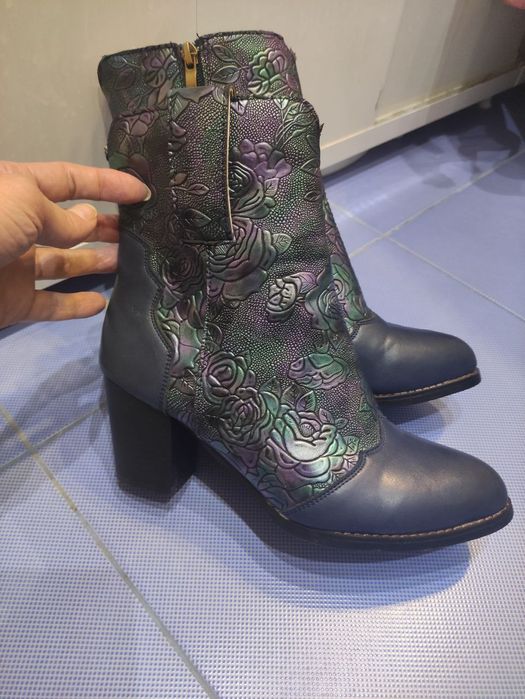 Ботинки богемные ручной работы.