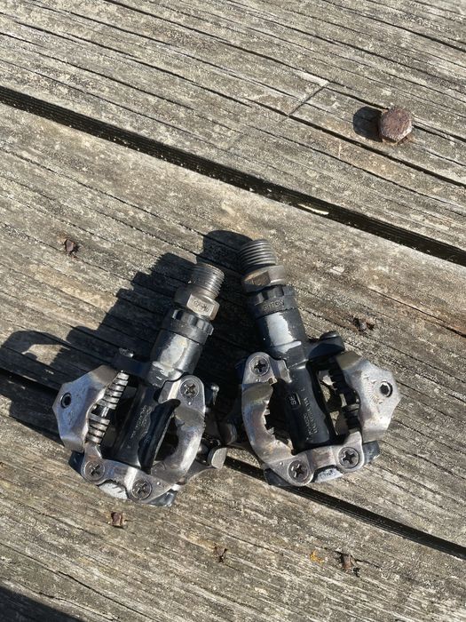 Pedais de encaixe shimano SPD