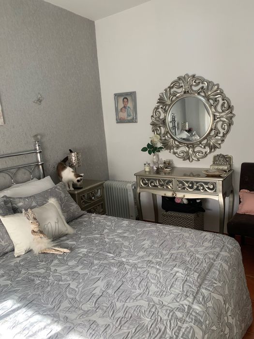 Quarto para alugar na Moita ( para senhora)