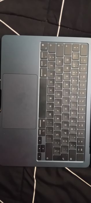 Macbook Air M3, 16GB
Sem nenhum problema totalmente novo
Motivo da venda é só por não usar