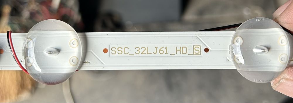 LED підсвітка телевізора LG 32LK510BPLD