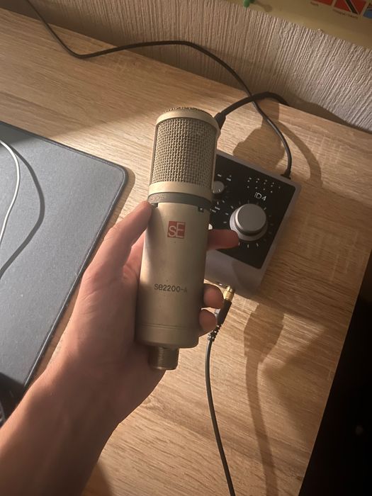 Studyjny mikrofon pojemnościowy
SE2200-A