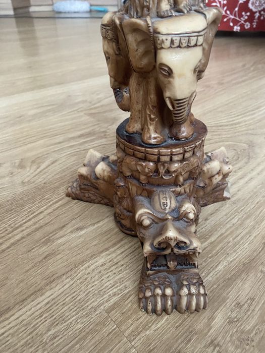 Noga od stolika indyjska