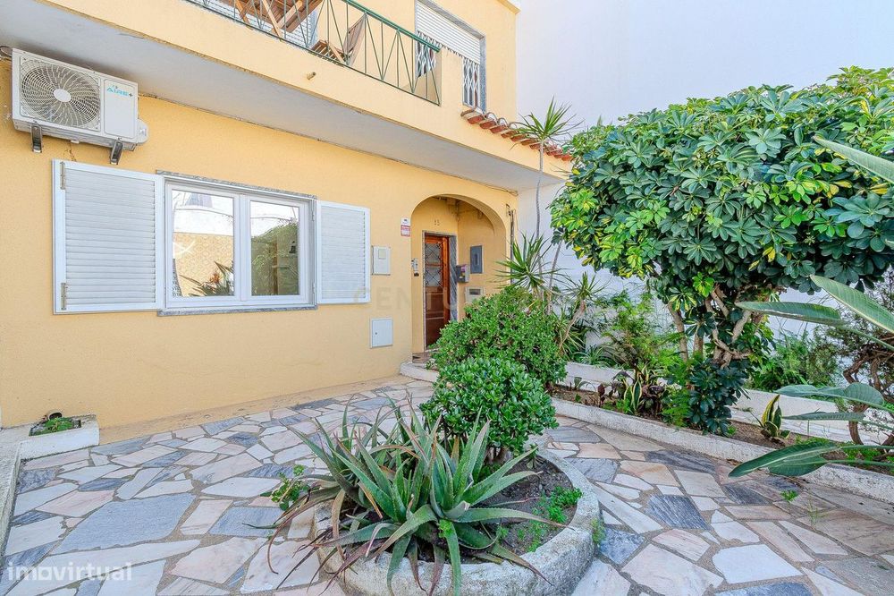2 Quartos com Terraço na Rua do Farol – Quarteira Ideal para Viver ou — Quarteira, Faro