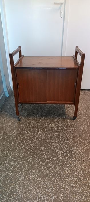 Mała komoda mobilna PRL