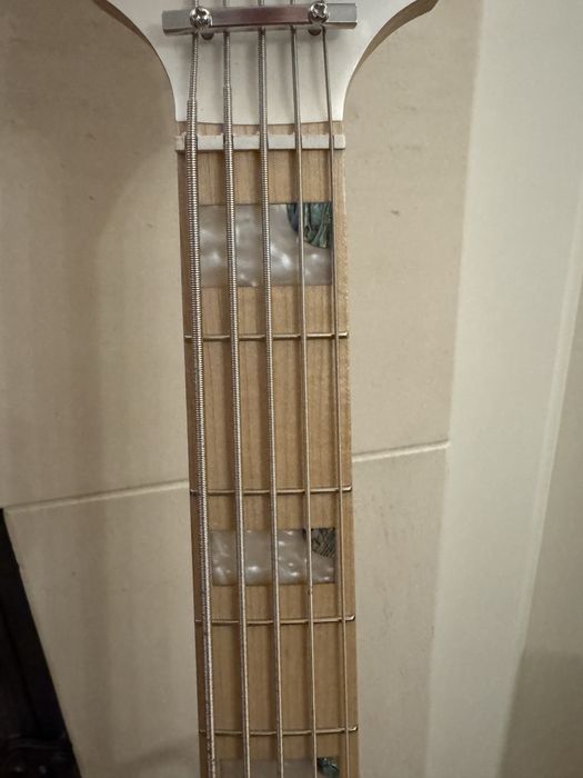 Baixo Lakland 5502 Custom